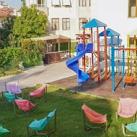 Hotel Akdora & Spa 4*